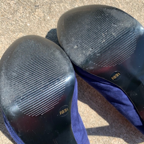 BCBGeneration Blue Scottie Embellished Pumps 8.5 - Picture 6 of 12